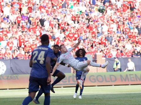 Fan Liverpool "bùng nổ" với bàn thắng của Xherdan Shaqiri