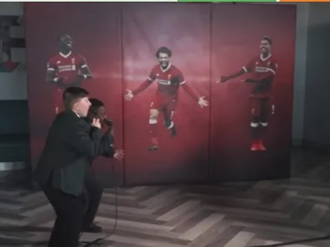 Fan nhí thót tim vì sự xuất hiện của Salah