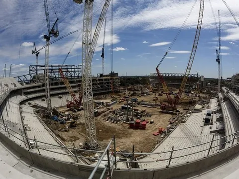 Fan Tottenham lại thổn thức trước những bức ảnh về 'nhà mới'