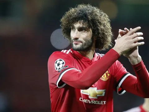 Fellaini tỏa sáng trong sự bất lực của Jose Mourinho