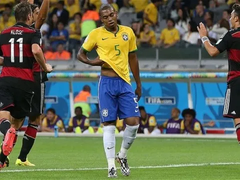 Fernandinho - Biểu tượng cho giai đoạn thất bại của ĐT Brazil!