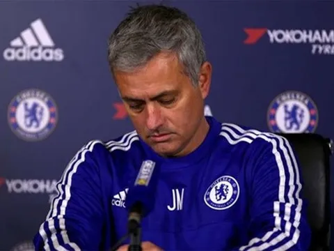 Không phải chuyên môn, đây mới là nguyên nhân thất bại của Mourinho tại "mùa giải thứ 3"