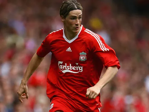 Firmino và những chủ nhân áo số 9 của Liverpool trong kỷ nguyên Ngoại hạng Anh