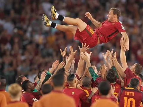 Francesco Totti & Lá thư chia tay AS Roma đẫm nước mắt