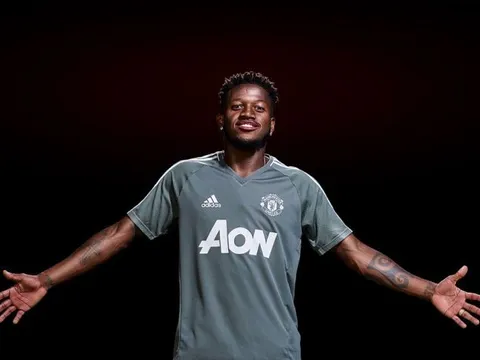 Fred mang niềm vui bất ngờ cho HLV Mourinho