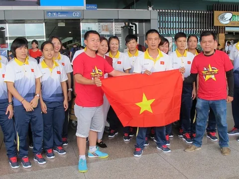 Hai ĐT futsal nam và nữ Việt Nam lên đường dự SEA Games 29