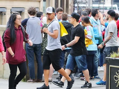 Gabriel Jesus bị CĐV Celta Vigo "lơ đẹp"