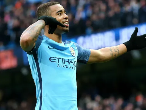 Gabriel Jesus bùng nổ mùa 2016/17