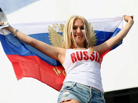 Các cô gái Nga và chuyện 'yêu đương' mùa World Cup