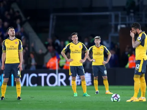 Gần 100 năm, Arsenal mới tệ thế này