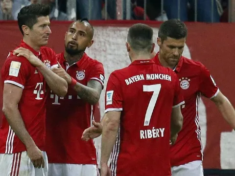 Lewandowski có thể vắng mặt trận gặp Real Madrid