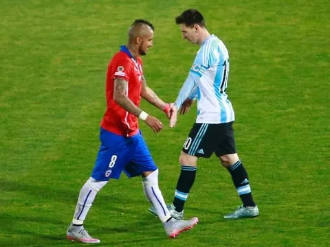 "Gặp tôi, Messi chạy mất dép"