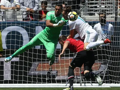 Gareth Bale thể hiện ra sao khi gặp lại Man Utd?