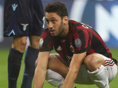 Gattuso mắng cầu thủ chơi hay nhất sau trận thua Juventus