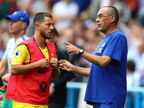 Vì sao Hazard phải ngồi dự bị trước Huddersfield, dấu hỏi trận Arsenal