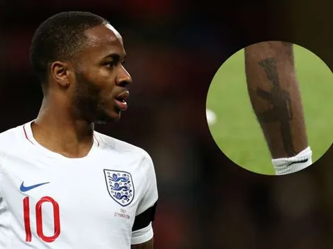 Raheem Sterling và bí mật đẫm nước mắt về cây súng trên chân