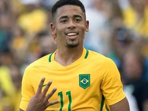 Hãy loại ngay Jesus, Roberto Firmino xứng đáng hơn