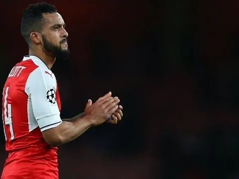 Ghi bàn giỏi, tương lai của Theo Walcott vẫn không được đảm bảo