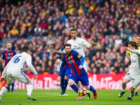Ghi bàn láu cá, cầu thủ nhí Barca nhận bài học nhân văn