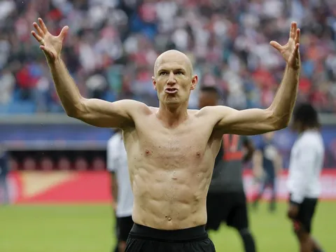 Ghi liền 3 bàn thắng cuối trận, Bayern tạo nên cuộc lội ngược dòng điên rồ tại Red Bull Arena