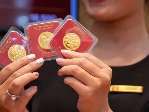 Giá vàng 1/5/2026: Thế giới “bốc đầu”, SJC lao dốc 12 triệu/tháng