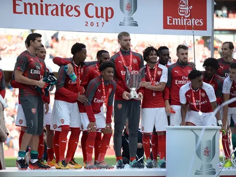 Giành cúp như một 'trò hề', Arsenal bị đối thủ troll không thương tiếc