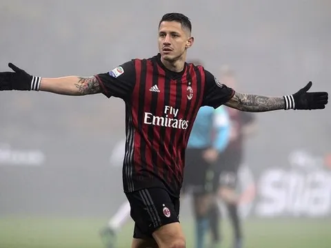 Góc AC Milan: Những cái tên ra đi khiến vạn người tiếc nuối