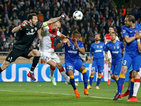 Gianluigi Buffon chơi cực hay trước Monaco