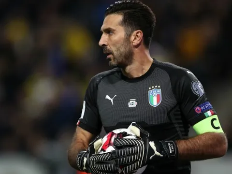 Mancini: ‘Cánh cửa vẫn mở cho Buffon’