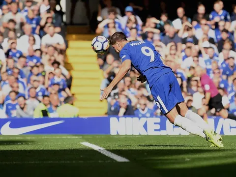 Giữa đêm tối, Morata là "ánh sáng" của Conte!