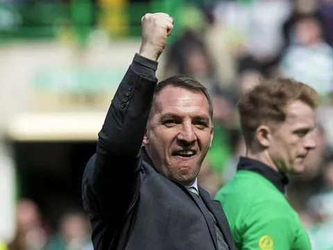 Giúp Celtic bá chủ, HLV Rodgers ăn mừng chờ tới Arsenal