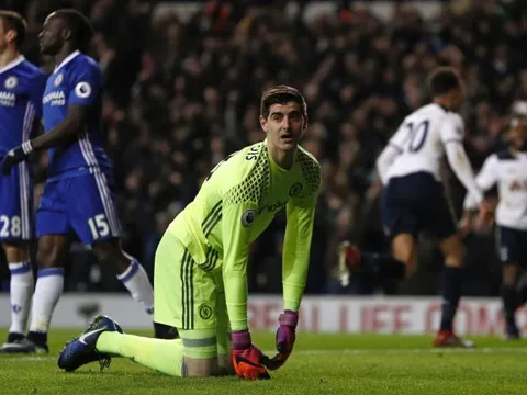 Góc chiến thuật: Khi Mourinho "nhắc bài" Pochettino