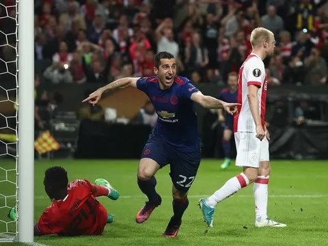 Góc chiến thuật: Mourinho 'cáo già', Man Utd 'bóp nghẹt' Ajax