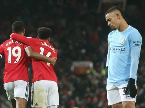 Góc HLV Trần Minh Chiến: Man City thất thủ, Chelsea coi chừng mất cả chì lẫn chài!