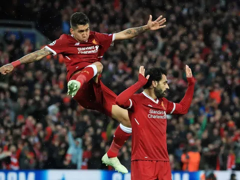 Góc Liverpool: Bóng dài, đó là điều khiến The Kop đáng sợ hơn Barcelona?