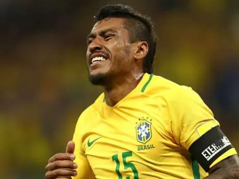 Guangzhou Evergrande bít đường đến Barcelona của Paulinho
