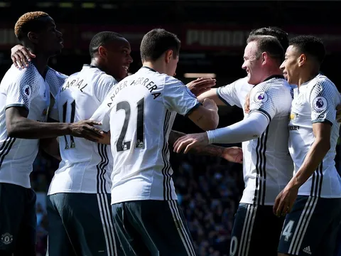 Hạ Burnley, Quỷ đỏ kéo dài thành tích bất bại đáng nể