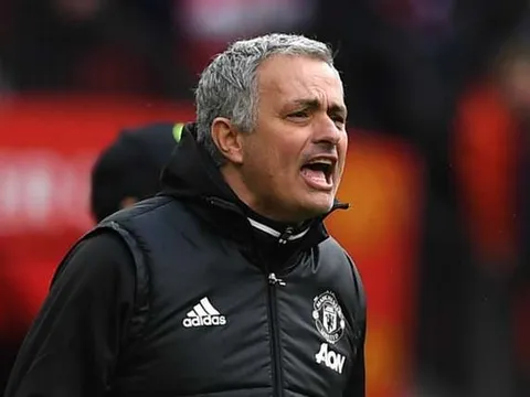 Hạ Chelsea, Mourinho đạt cột mốc khủng