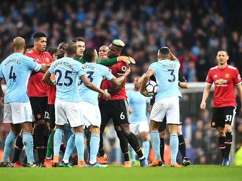 Hai bàn chưa đã, Pogba tính 'cân' cả đội hình Man City