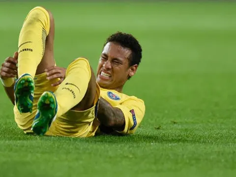 Hài hước: 6 năm trước HLV Tite từng chỉ trích Neymar vì thói ăn vạ