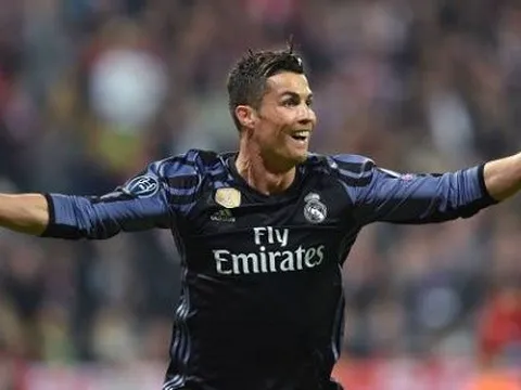 Hàng công Real: Bay trên đôi cánh Ronaldo - Benzema