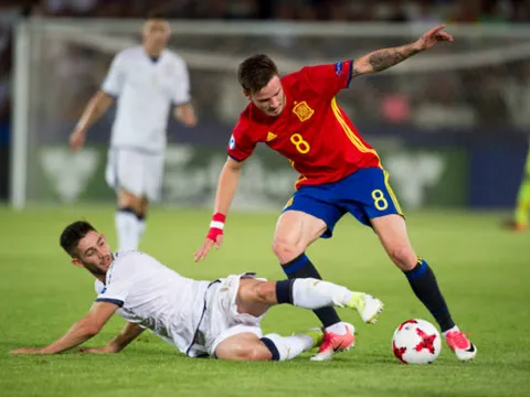 Hàng phòng ngự kỉ luật U21 Italia bất lực trước Saul Niguez