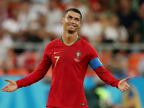Hàng thủ Uruguay, chuyện không đùa dành cho Ronaldo