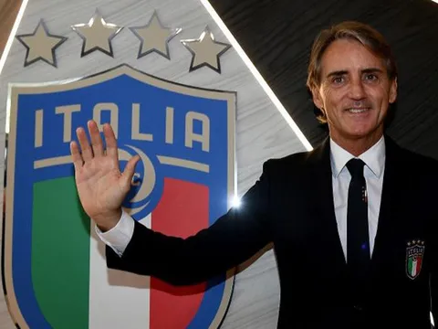 Hàng tiền vệ của Azzurri dưới thời Roberto Mancini: Những điều dễ nhận ra