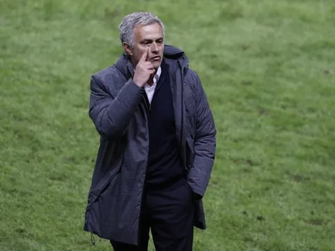 Hành động ăn mừng của Mourinho đã được giải mã