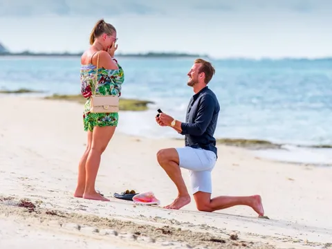 Harry Kane cầu hôn thành công bạn gái