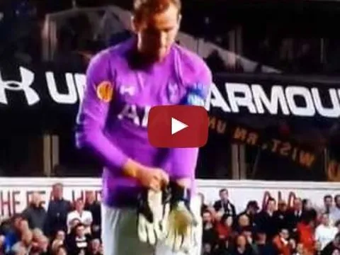 Harry Kane gây cười khi làm thủ môn bất đắc dĩ