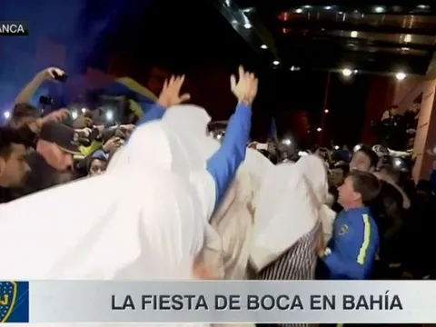 Hậu vô địch, dàn sao Boca Juniors rủ nhau đi nhát ma NHM