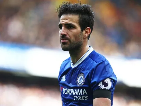 Hè này, Chelsea đẩy Fabregas đi, đón 'Payet mới'