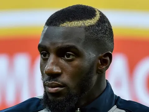 Hết chọc tức Chelsea, Man Utd TỪ BỎ thương vụ Bakayoko